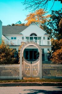 Read more about the article 5 Good Reasons to Install Fences