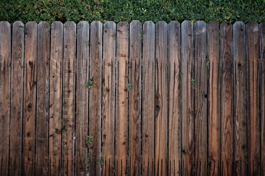 Read more about the article Tips to Maintain Wood Fences