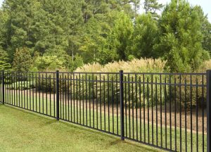 Read more about the article Innovative Aluminum Fence Designs for Modern Homes