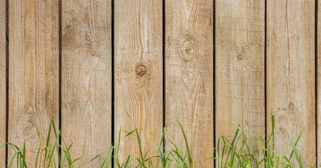 Read more about the article Seasonal Care for Wood Fences: Preparing for Extreme Weather